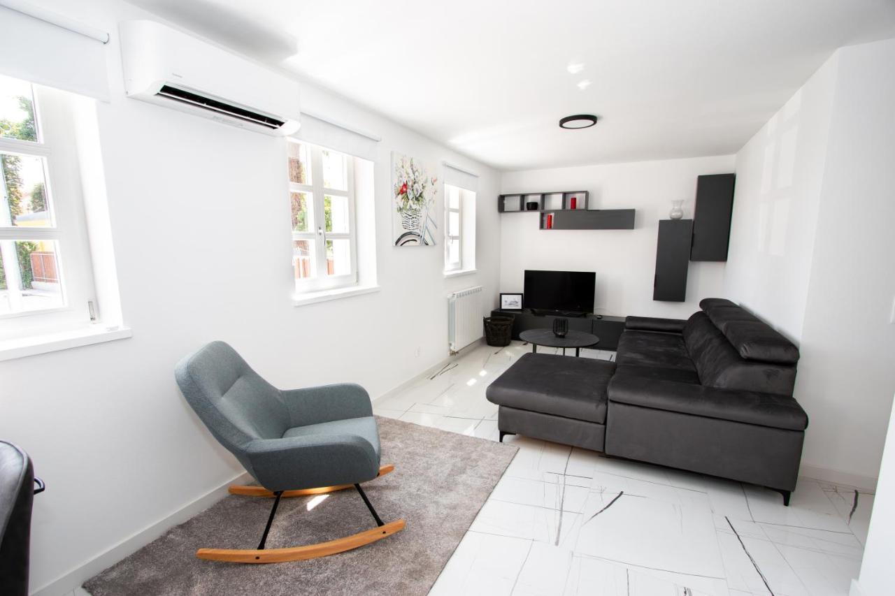 Apartmani Kac Карловац Экстерьер фото