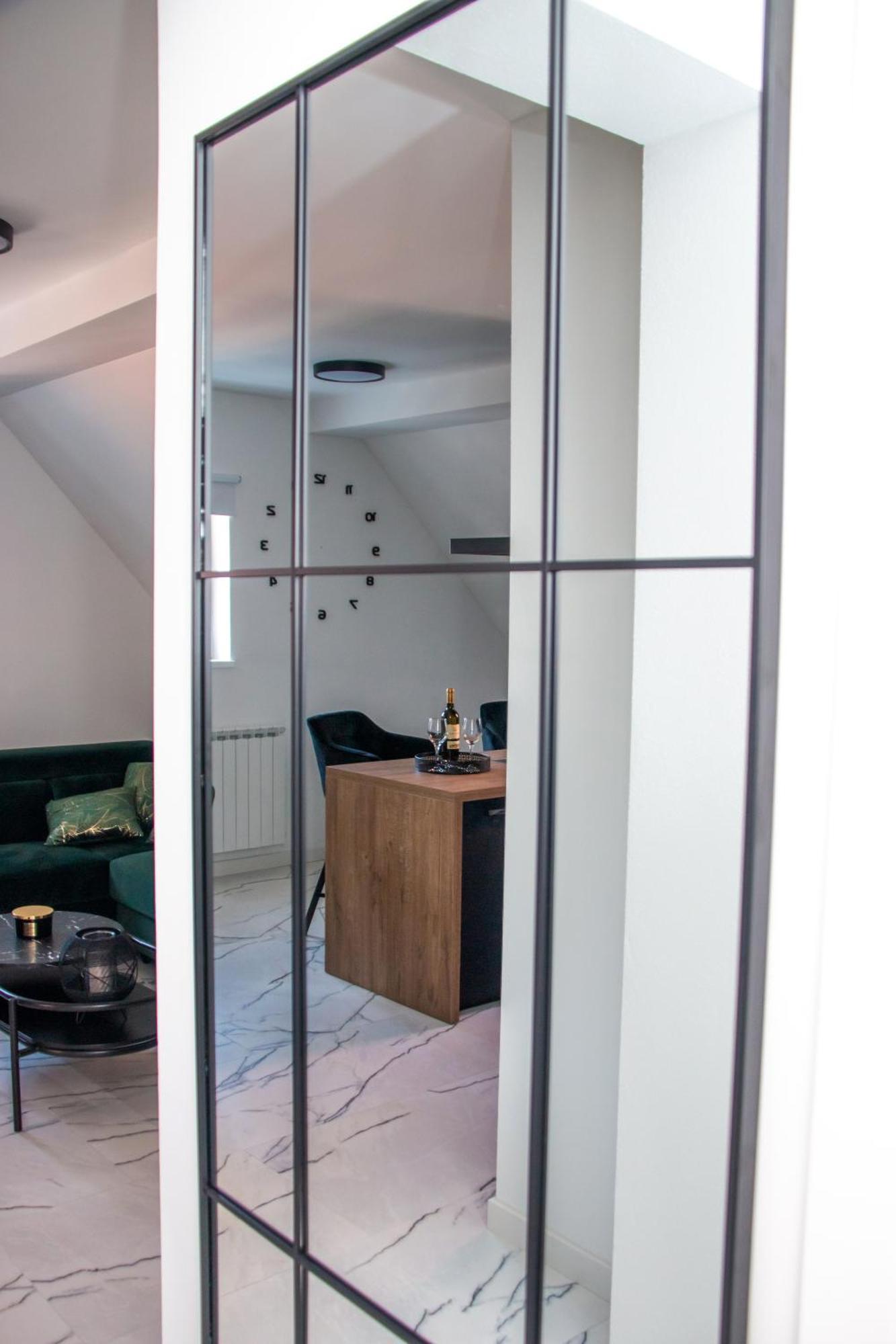 Apartmani Kac Карловац Экстерьер фото