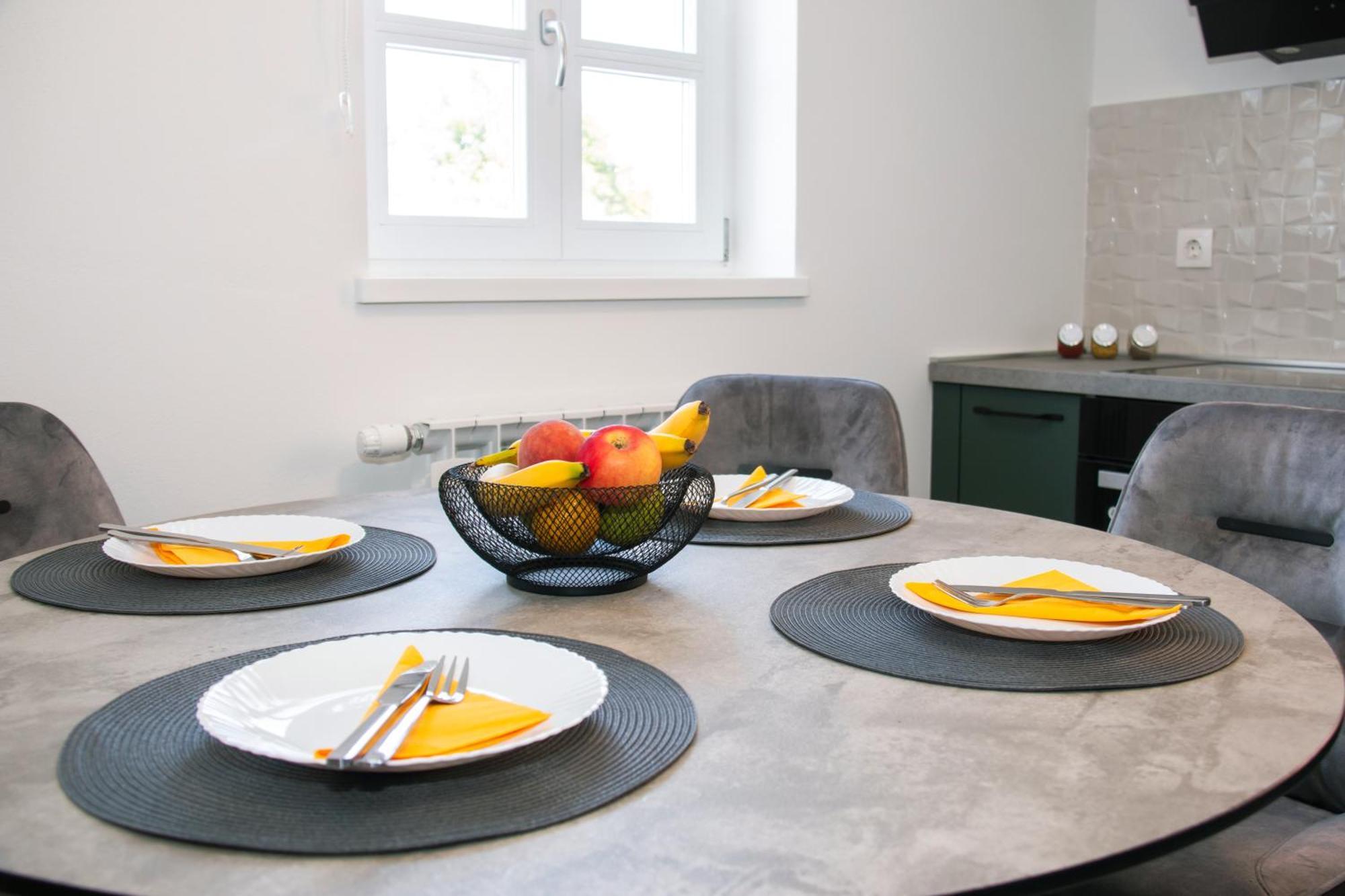 Apartmani Kac Карловац Экстерьер фото