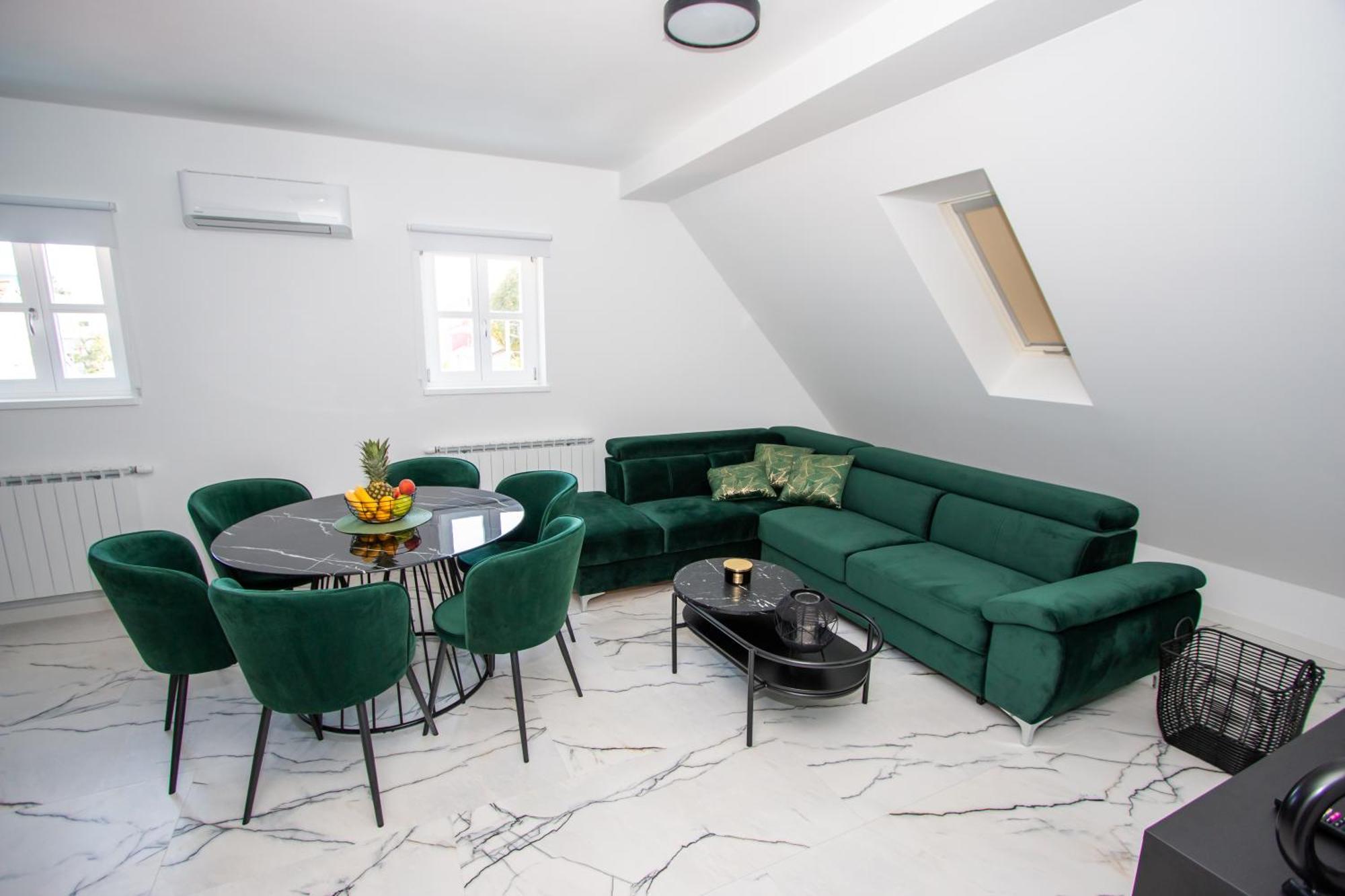 Apartmani Kac Карловац Экстерьер фото