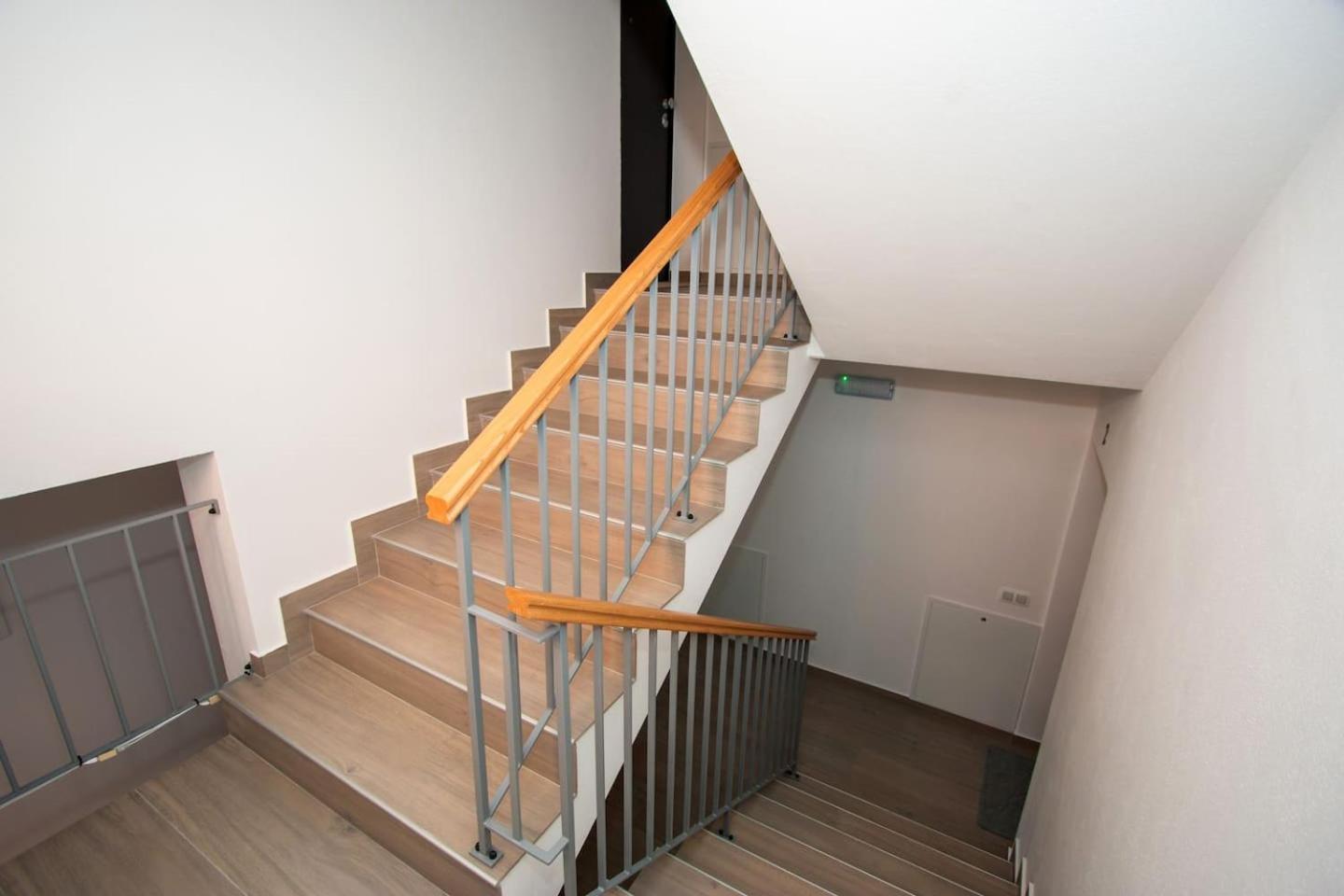 Apartmani Kac Карловац Экстерьер фото