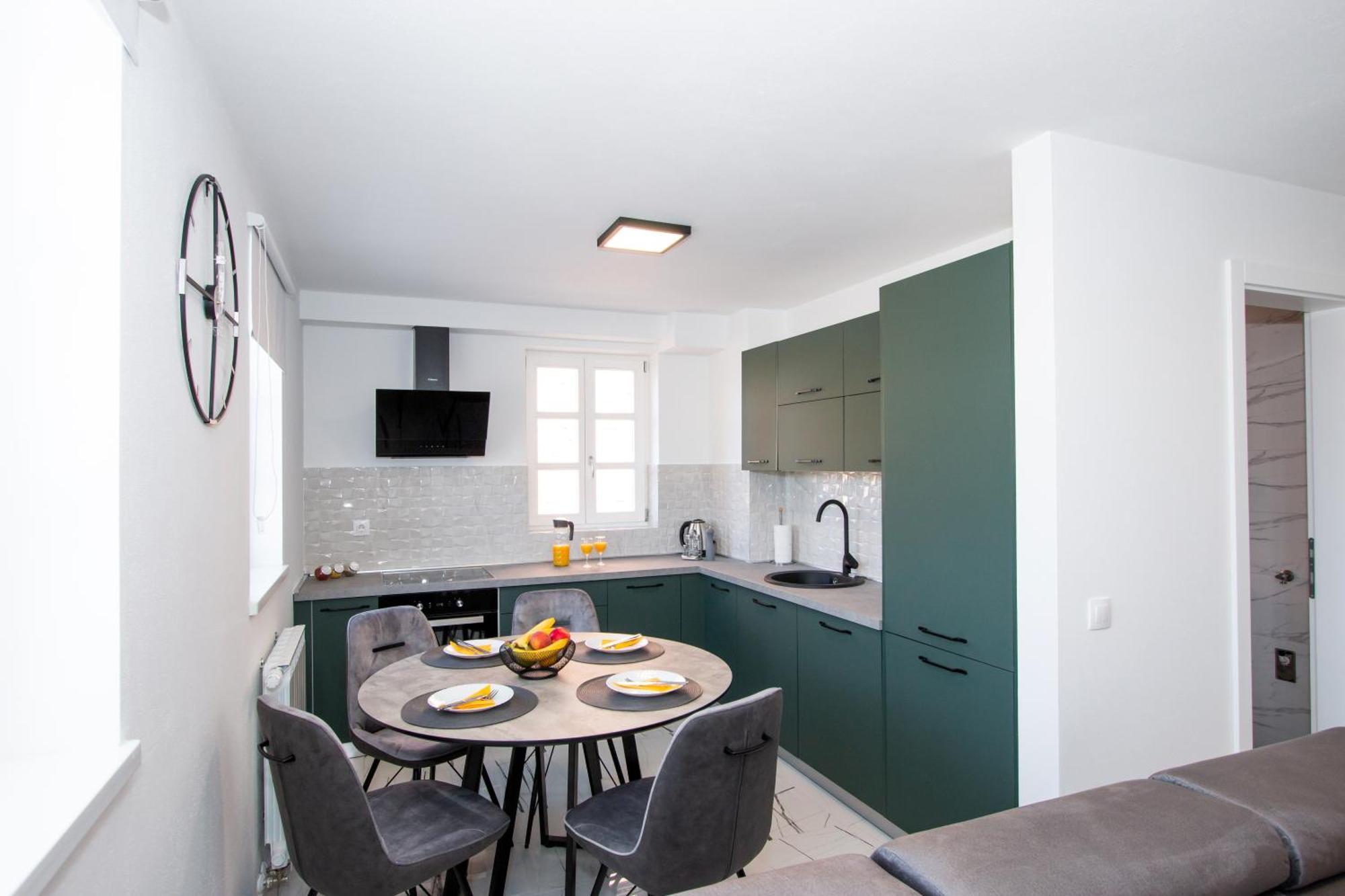 Apartmani Kac Карловац Экстерьер фото